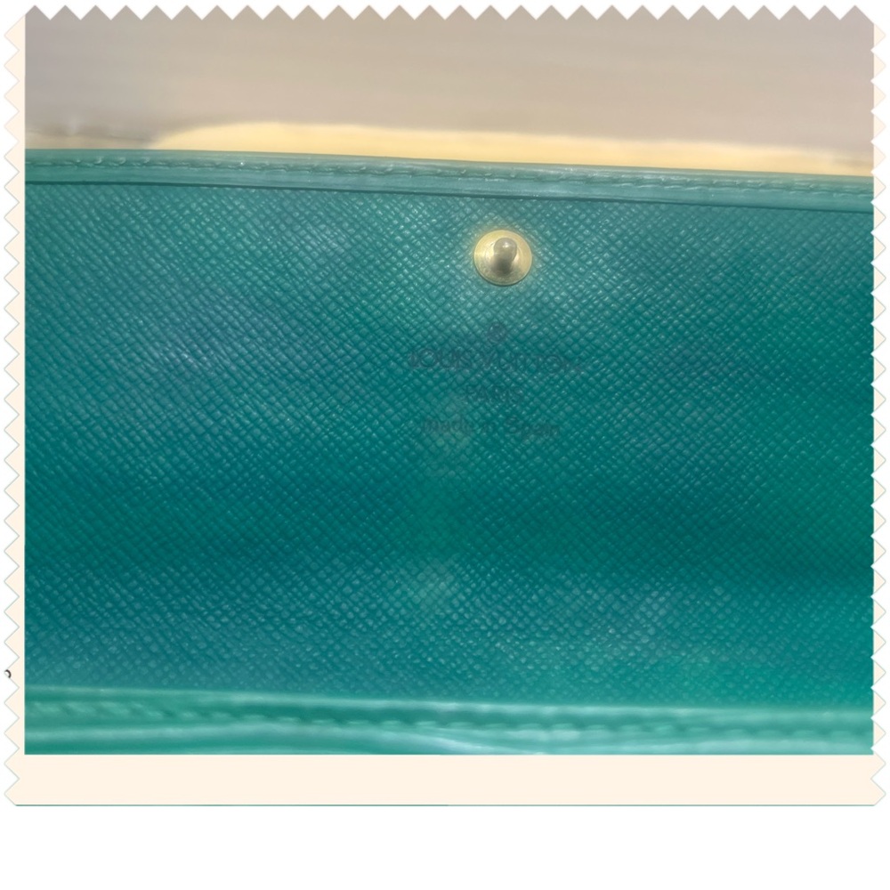 Louis Vuitton LV Epi Long Wallet - Picture 5 of 7